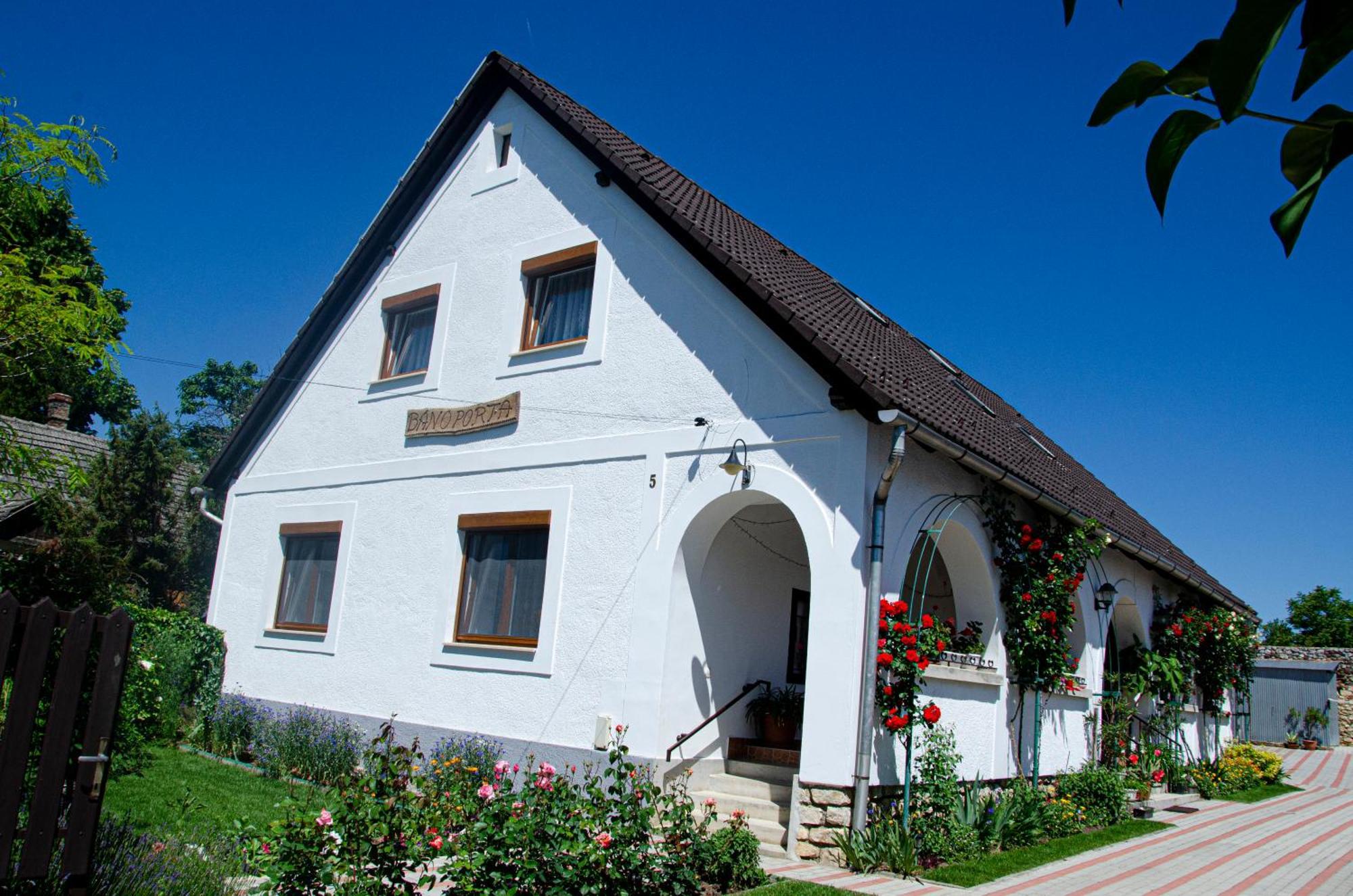 Bánóporta Hotel Köveskál Exterior foto